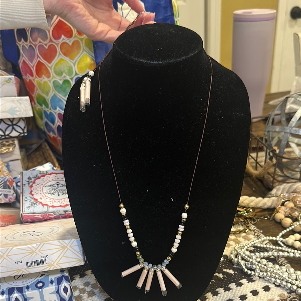 Elegant Pink and White Beaded Necklace